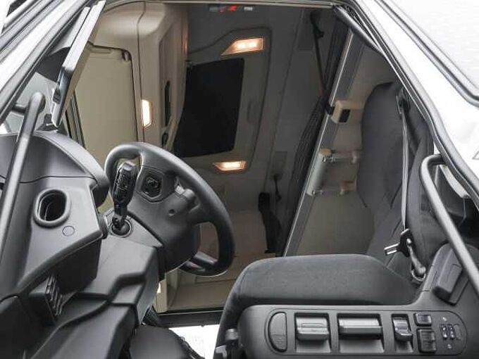 Iveco S-Way AS440S50T/P Sattelzugmaschine