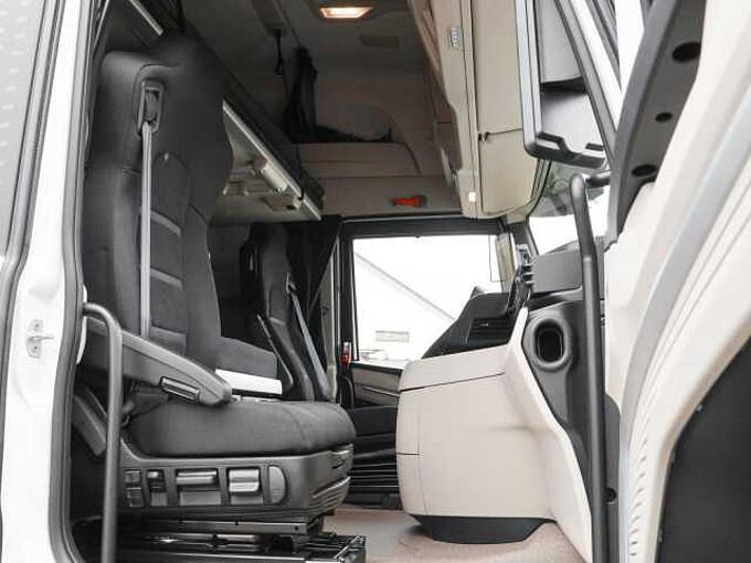 Iveco S-Way AS440S50T/P Sattelzugmaschine