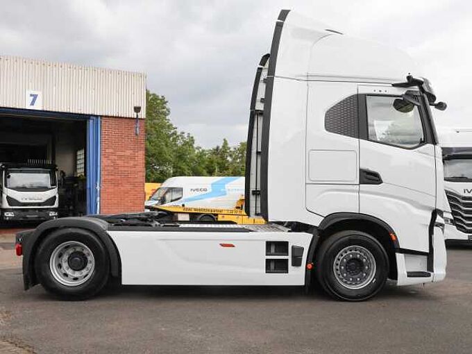 Iveco S-Way AS440S50T/FP Sattelzugmaschine