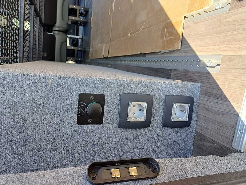 Iveco Daily 35S18HA8 V/P Switch