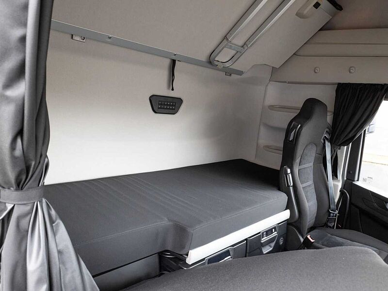 Iveco S-Way AS440S53T/P Sattelzugmaschine